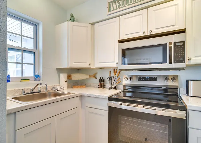 Apartment Indian Rocks Unit - Steps From The Shoreline *