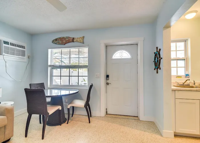 Apartment Indian Rocks Unit - Steps From The Shoreline *